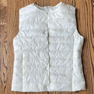 Uniqlo Cream Quilted Lightweight Vest